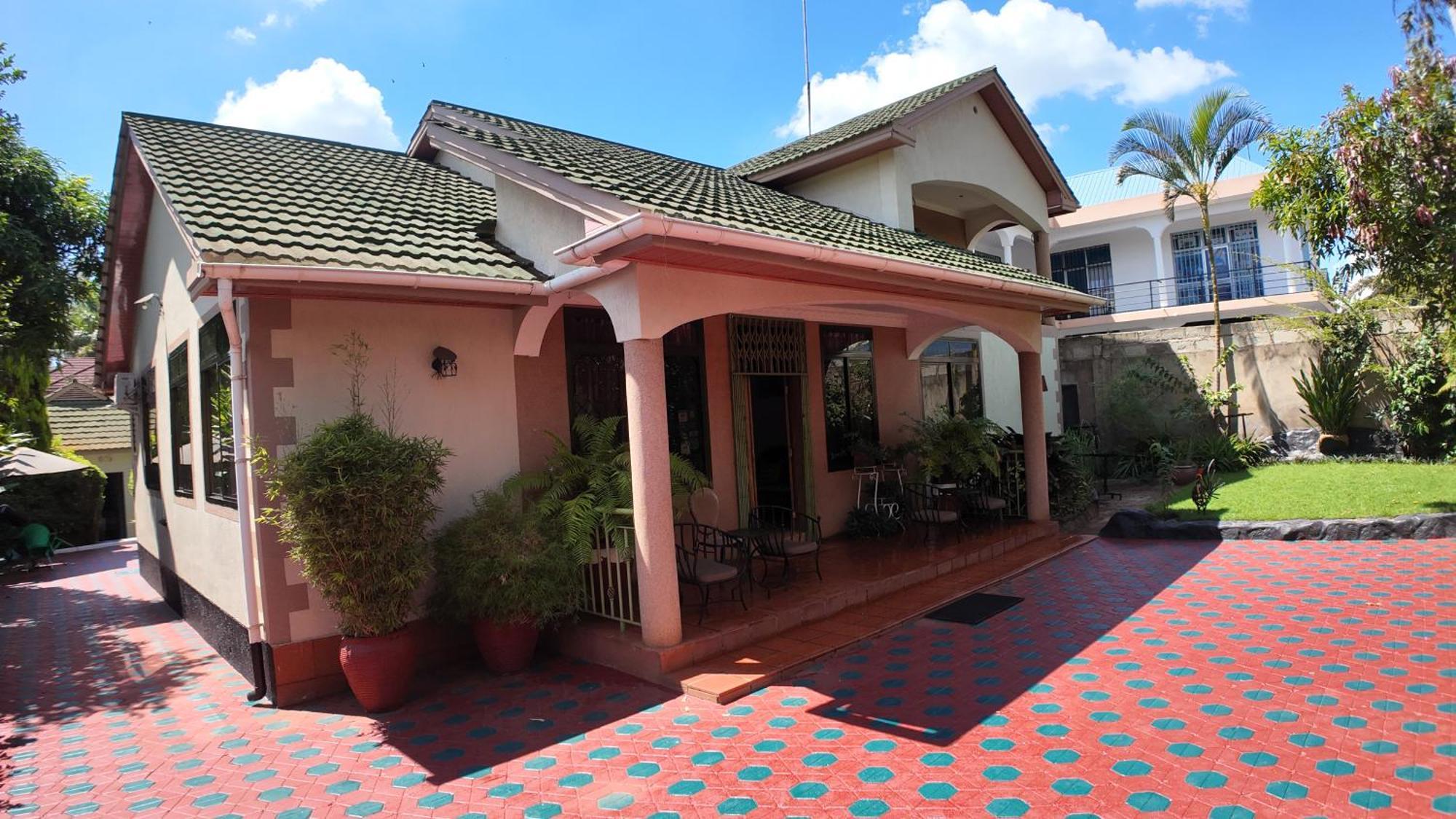 Korona House Hotel Arusha Buitenkant foto